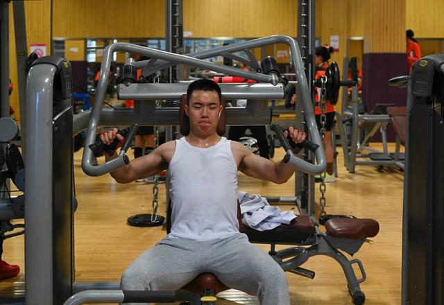四川武术队冬训练筋骨 曹茂园：全运会至少要见奖牌 ｜备战粤港澳(图6)