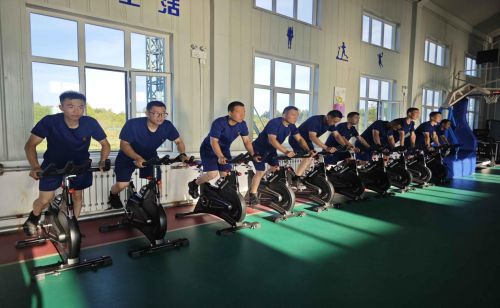 强化基础体能 铸就火场无畏先锋(图4)