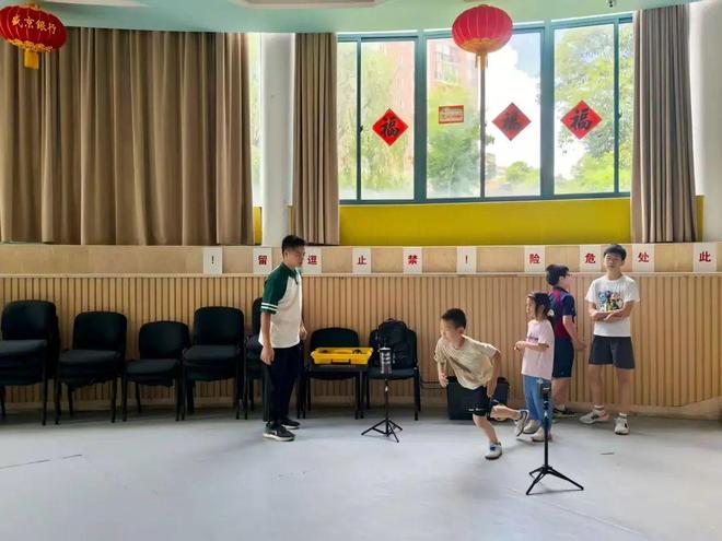街校联动送上“运动处方” 青少年暑期挑战“体能蜕变”！(图7)
