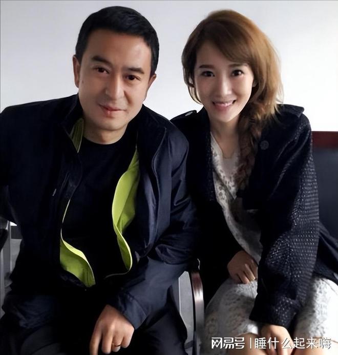 55岁张嘉译现状：西安街头骑三轮与路人打成一片没有明星样！(图17)