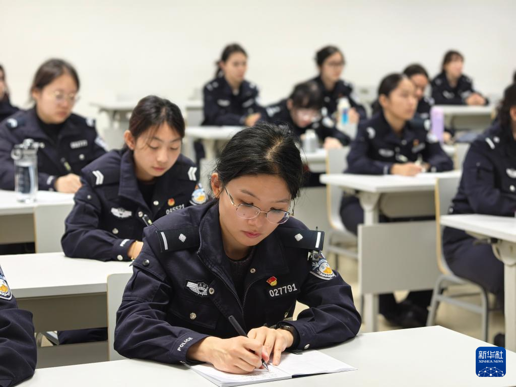 北京刑警侦查尖兵训练营：铿锵玫瑰淬火绽放(图9)