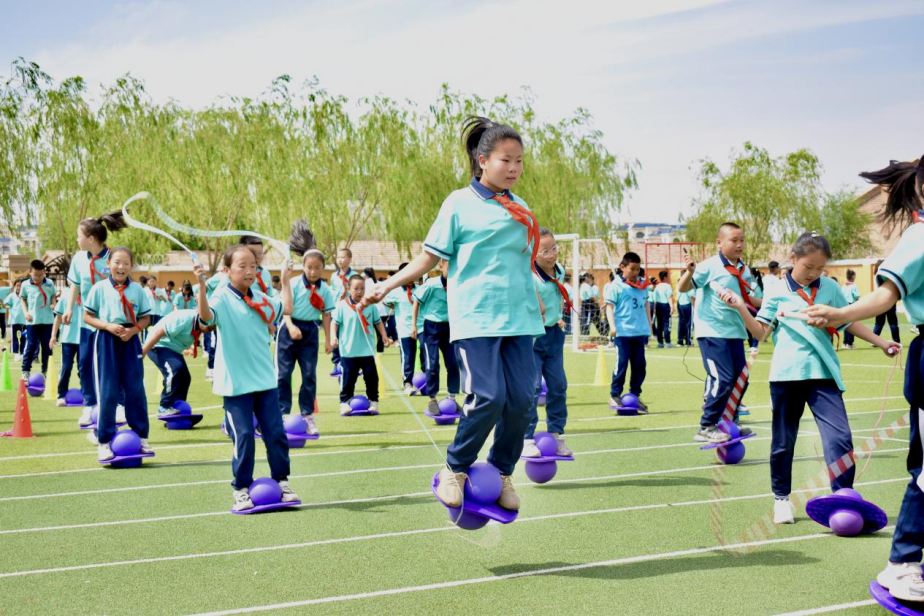 内蒙古达拉特旗：校地协同深耕体育改革交出学生体质提升亮眼答卷(图2)